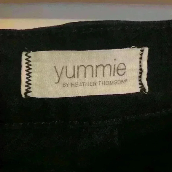 Yummie by Heather Thomson Eclipse Black Wash Skinny Jeans, Size 32 - Picture 5 of 9